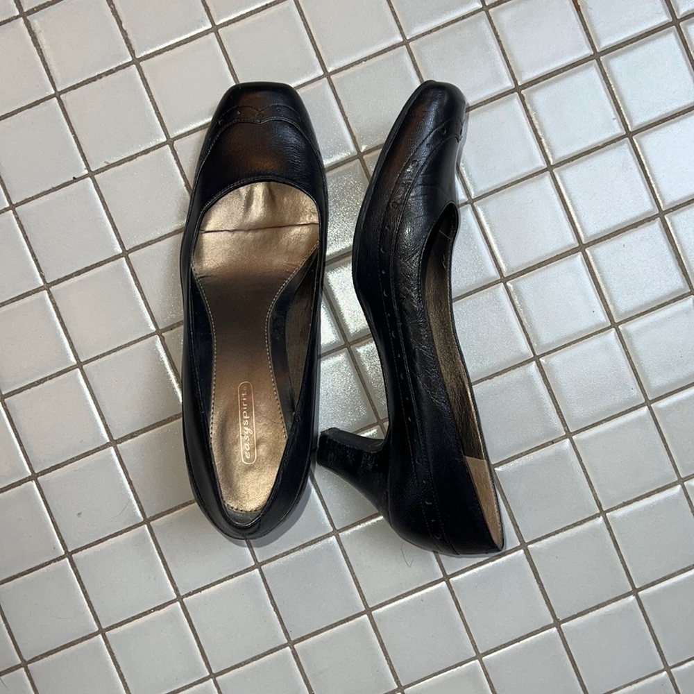 HEELS